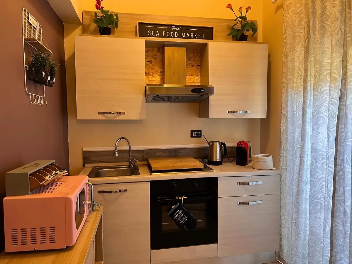 Zefia Home Κατάνια 0*,  Ιταλία
